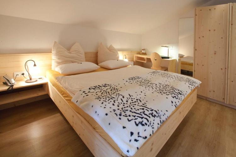 Gaestehaus Waldrand Garni Wiesing Ngoại thất bức ảnh